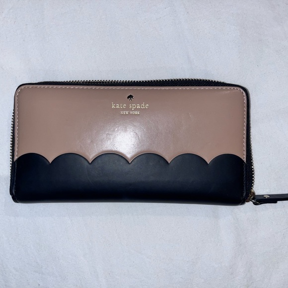 Kate Spade Wallet - Picture 2 of 4